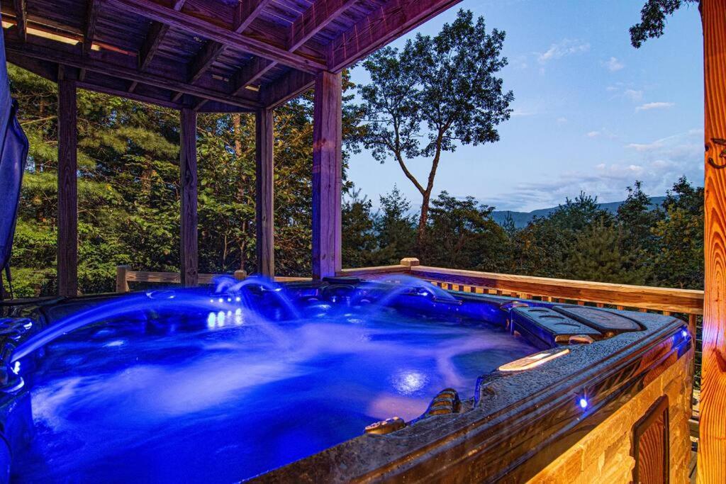 Cherry Log Summit Cabin By Bk Stays - Family Friendly - Playground - Game Room - Jacuzzi - Amazing Mountain Views Экстерьер фото