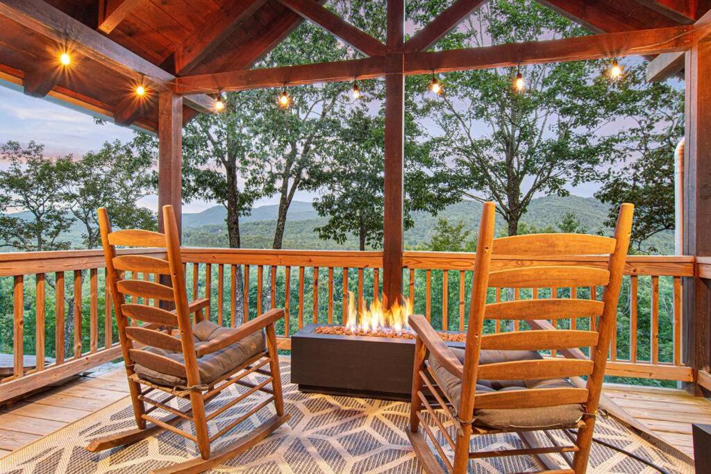 Cherry Log Summit Cabin By Bk Stays - Family Friendly - Playground - Game Room - Jacuzzi - Amazing Mountain Views Экстерьер фото