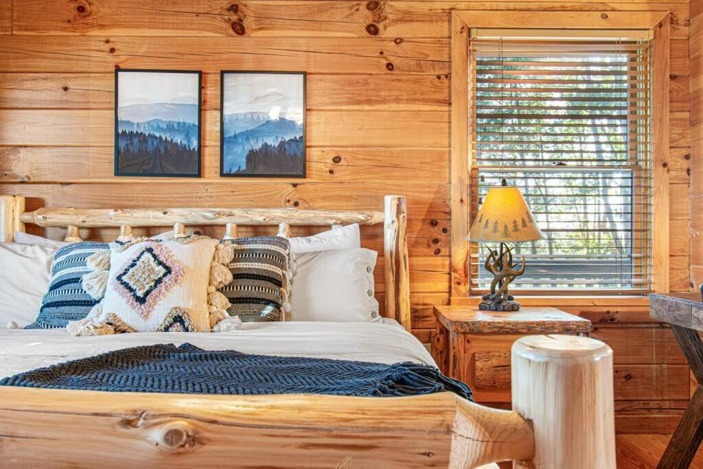 Cherry Log Summit Cabin By Bk Stays - Family Friendly - Playground - Game Room - Jacuzzi - Amazing Mountain Views Экстерьер фото